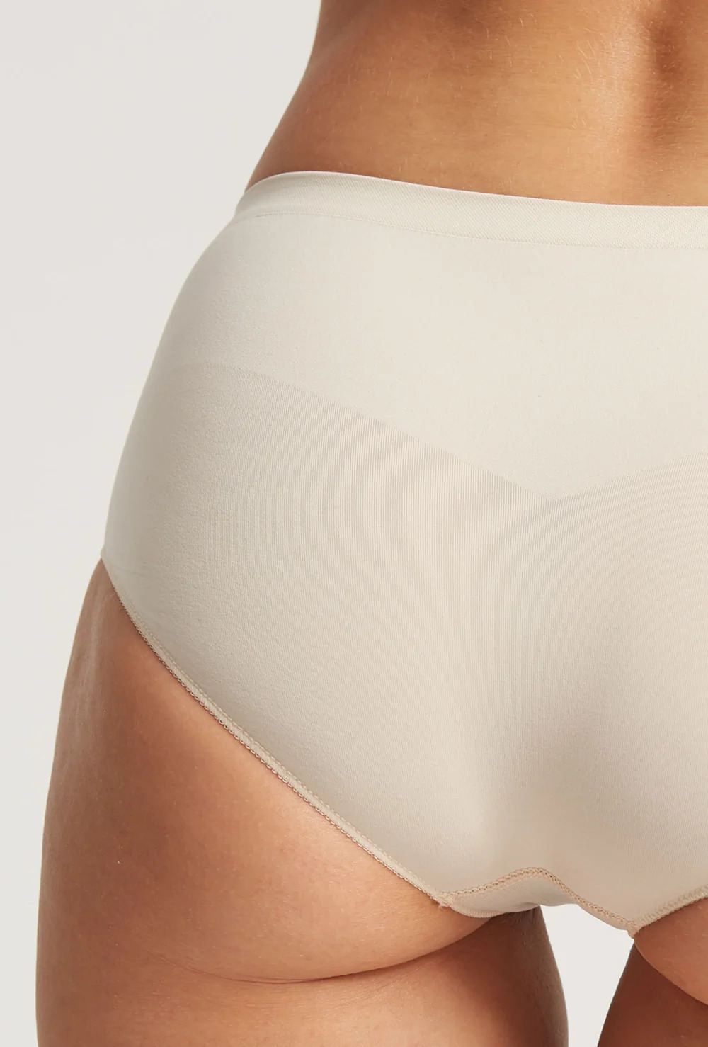 Жіночі труси GATTA RETRO SENSUAL SKIN