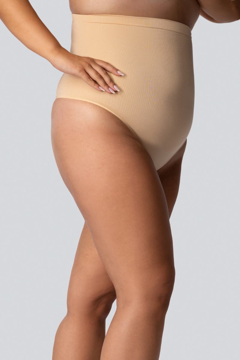 Стрінги жіночі трусики великого розміру з коригуючим ефектом mona queen high-waisted smoothwear 8/9