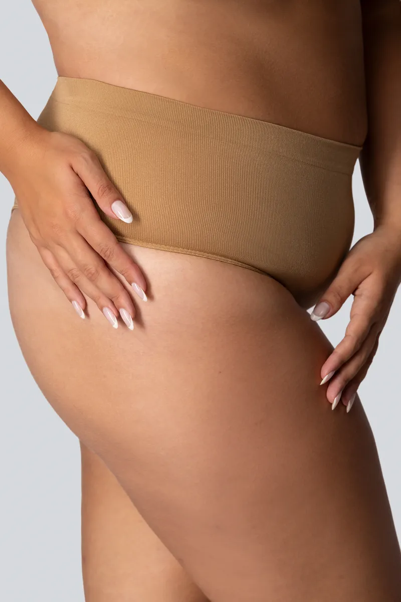 Стрінги жіночі трусики великого розміру з коригуючим ефектом mona queen mid-waisted smoothwear 6/7