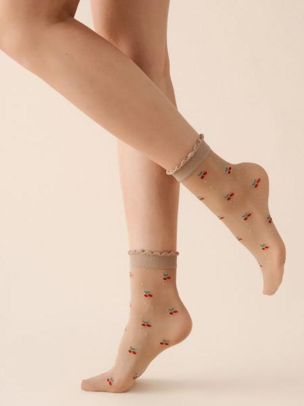 Жіночі гладкі шкарпетки gabriella very cherry 20 den one size