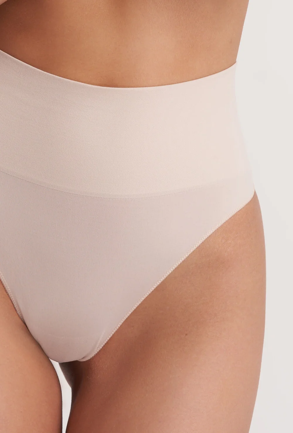 Стрінги жіночі труси GATTA STRING CORRECT SENSUAL SKIN